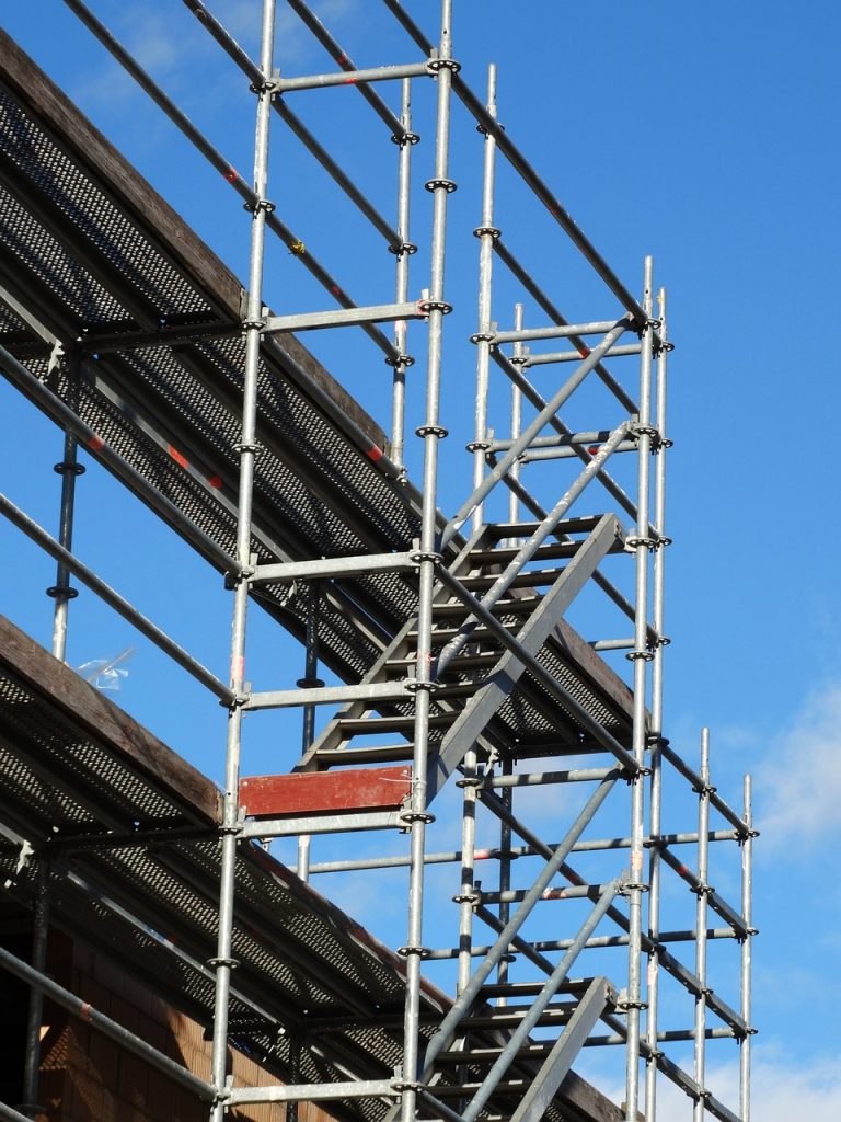scaffolding, framework, building frame-595608.jpg